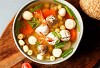 Bát canh tôm mọc hạt sen thơm bùi, thnah nhẹ cho ngày hè Bát canh tôm mọc hạt sen thơm bùi, thnah nhẹ cho ngày hè