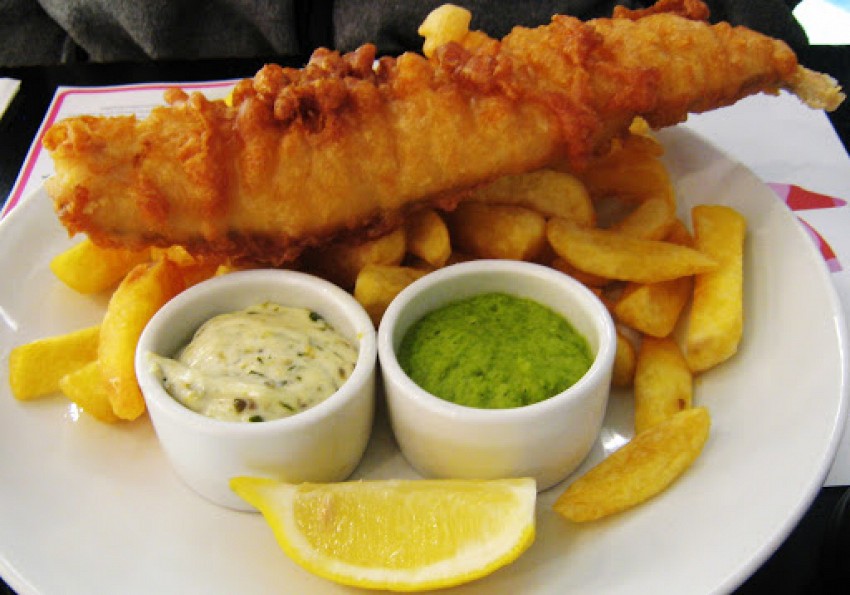 Mon-fish-and-chips dam-vi anh-quoc Cach-lam-fish-and-chips- chuan-vi nha-hang