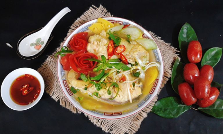 Cach-lam-canh-chua-ca-chinh-cuc-hap-dan Ca-chinh-nau-canh-chua-huong-vi-que-huong