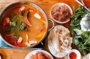 Suýt xoa với nồi lẩu thái cá hồi chua cay cho những ngày gió lạnh