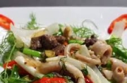 Bí quyết làm lòng cá lăng xào tỏi giòn sần sật, không hề bị tanh