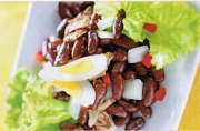 Salad đậu đỏ cá Ngừ