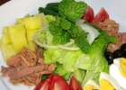 Salad măng cá Ngừ