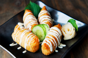 Sushi váng đậu nhân cá Ngừ