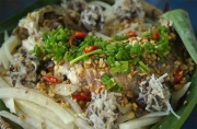 Cách làm cá hấp củ sắn giòn ngọt đổi vị bữa cơm hàng ngày