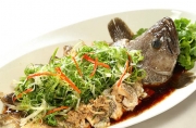 Cá song (cá mú) chưng mỡ hành giàu dinh dưỡng cho cả gia đình