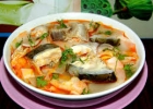 Canh cá tầm nấu măng chua