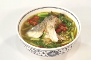 Canh cá chép giòn nấu rau cần - món canh dân dã, thanh mát ngày hè